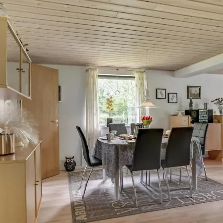 Сasa de vacaciones Yak - 350m From The Sea By Interhome