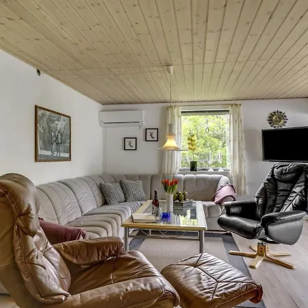 Casa de Férias Yak - 350m From The Sea By Interhome